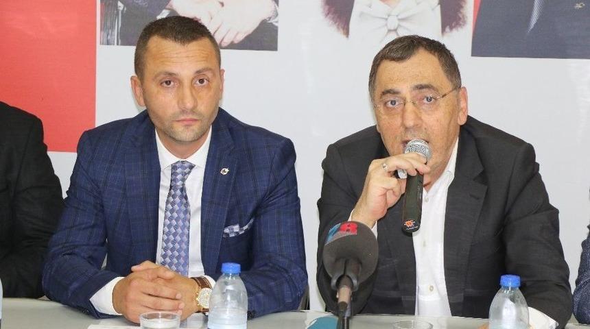 &Ccedil;etin İpek Mhp Aday Adaylığı Başvurusunu Ger&ccedil;ekleştirdi