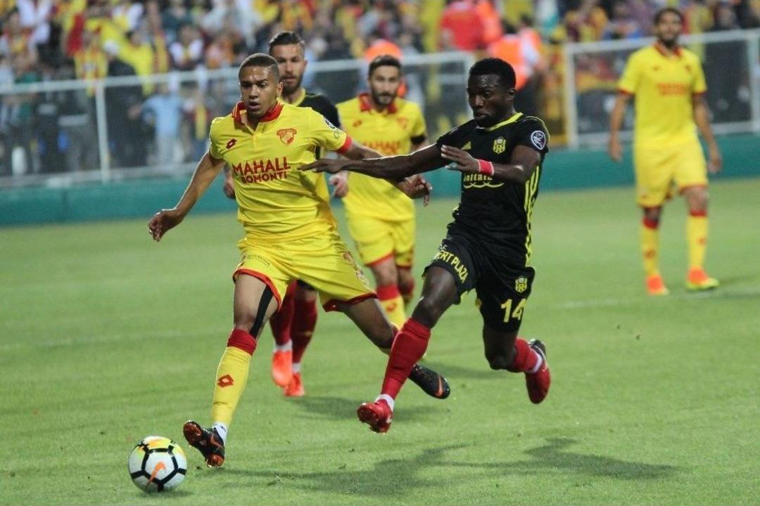 Spor Toto S&uuml;per Lig: G&ouml;ztepe: - Evkur Yeni Malatyaspor: (ilk Yarı)