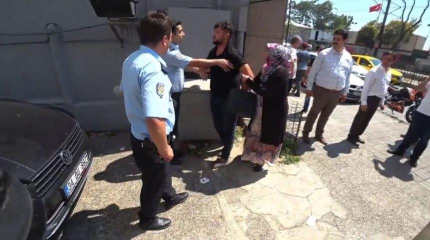 (özel) Kabataş’ta Sarhoş Şahsa Taksiciden Şok Tepki