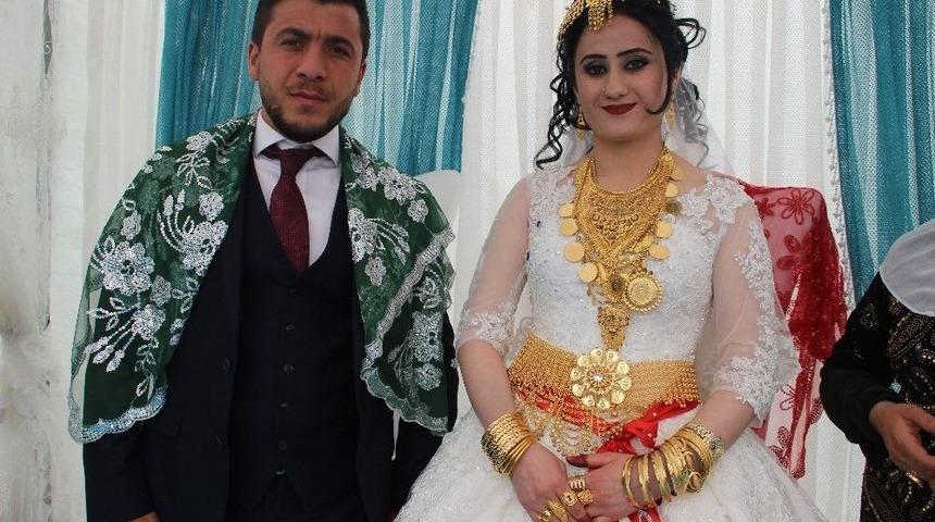 Van’da Görkemli Aşiret Düğünü