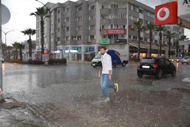 Ortaca’da Sağanak Yağış Etkili Oldu