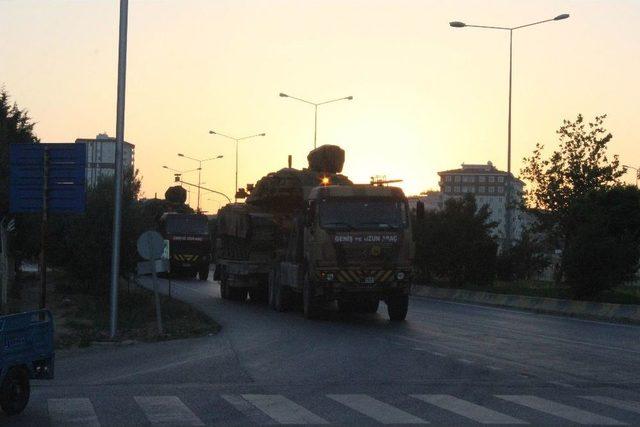 Münbiç İle Tel Rıfat Sınırına Askeri Sevkıyat Sürüyor