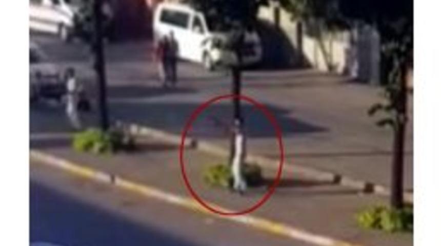 (özel) Güngören’de Silahlı Maganda Eski Kız Arkadaşının İş Yerine Kurşun Yağdırdı