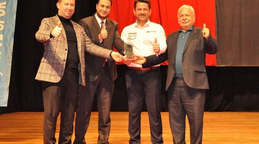 Konak Gen&ccedil;lik Ve Spor Kul&uuml;b&uuml; Başkanı Yeniden Ali K&ouml;stepen