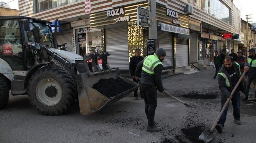 Bismil&rsquo;de Yol Yama Ve Tamir &Ccedil;alışması Devam Ediyor