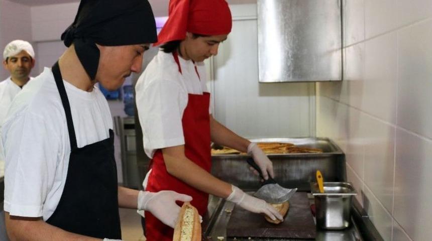 &Ouml;zel &Ouml;ğrenciler &Ouml;zel Pideler