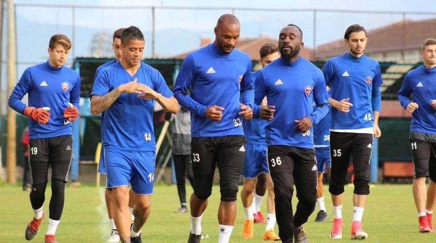 Karab&uuml;kspor&rsquo;da Fenerbah&ccedil;e Hazırlıklarına Başladı