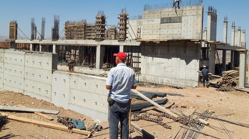 Kaymakam Kaya Yurt İnşaatını Yerinde İnceledi