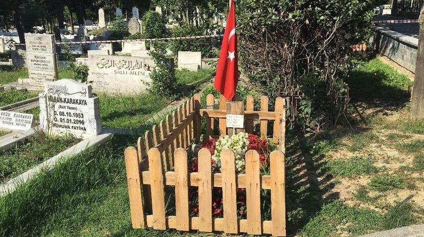 Naim S&uuml;leymanoğlu&rsquo;nun Mezarı A&ccedil;ılıyor