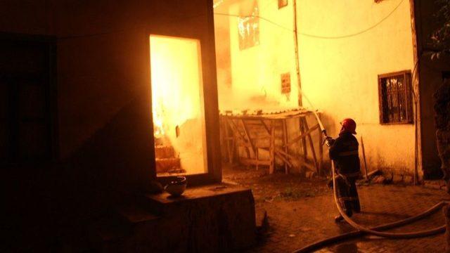 Tokat’ta Ahşap Evde Yangın