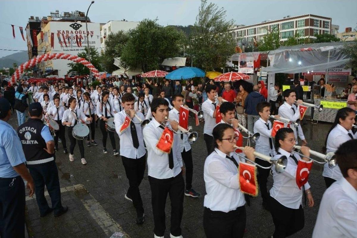 Ortaca Festivali Kortej Y&uuml;r&uuml;y&uuml;ş&uuml; Yapıldı