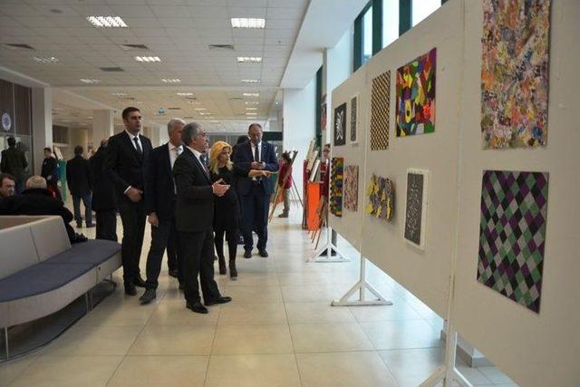 Biga’da Sanat Sergisi Açıldı