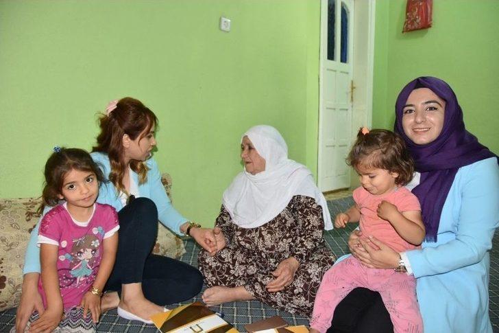 Belediye Ekipleri Sokak Sokak Gezerek Vatandaşları Dinliyor G2