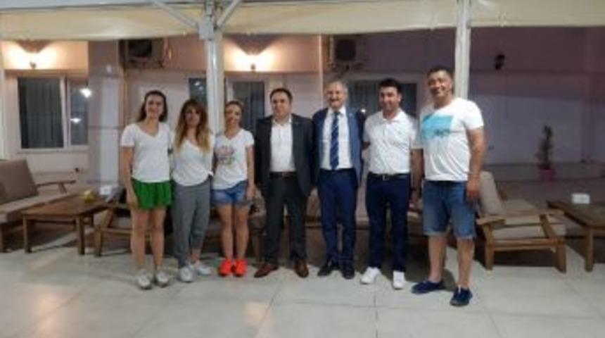 Hakkarili Sporculara Mhp Sahip &Ccedil;ıktı