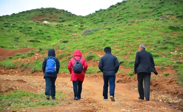 Doğa Yürüyüşüyle Bitlis’in Doğal Güzelliklerine Dikkat Çektiler G3