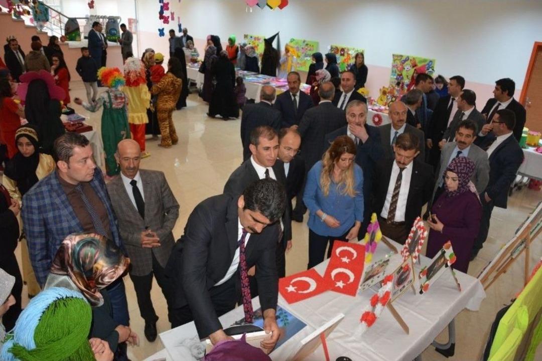 Aşkale&rsquo;de &Ccedil;ocuk Gelişimi Ve Eğitimi Yılsonu Sergisi