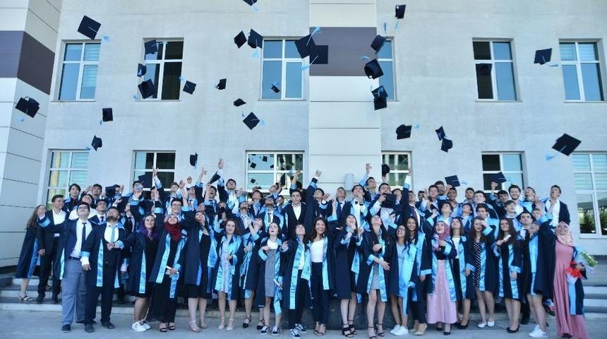 Aso Teknik Koleji&rsquo;nde 3. D&ouml;nem Mezunları Diplomalarını Aldı