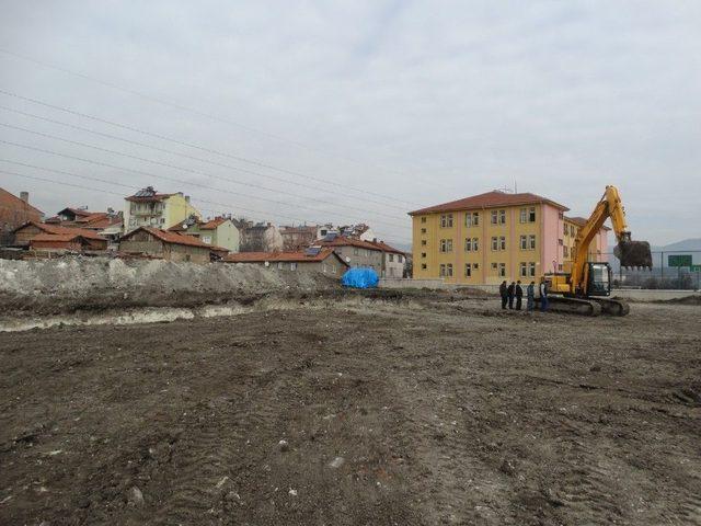 Domaniç’te Hisar İlkokulu’nun Yapımına Başlandı