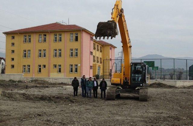 Domaniç’te Hisar İlkokulu’nun Yapımına Başlandı