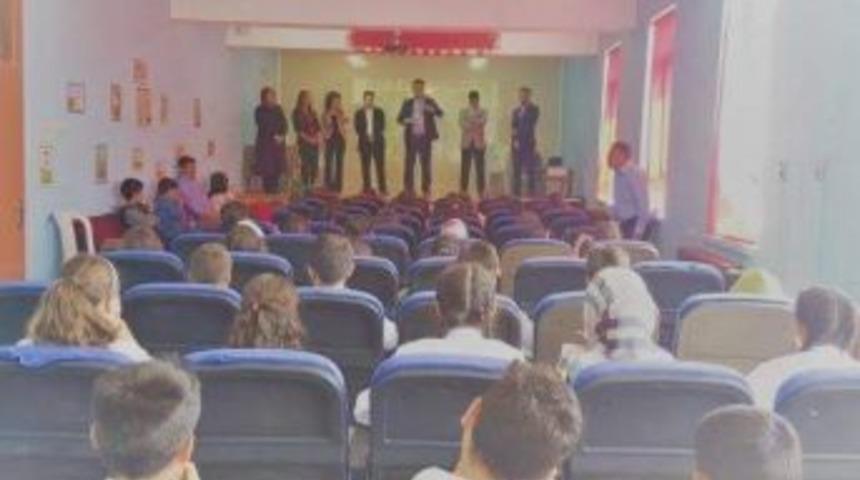 İlkokul &Ouml;ğrencilerine İmam Hatip Ortaokulu&rsquo;nun Tanıtımı Yapıldı
