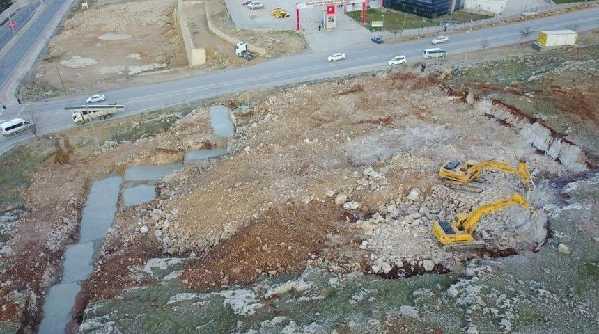 Yeni İtfaiye Hizmet Binasının İlk Kazması Vuruldu