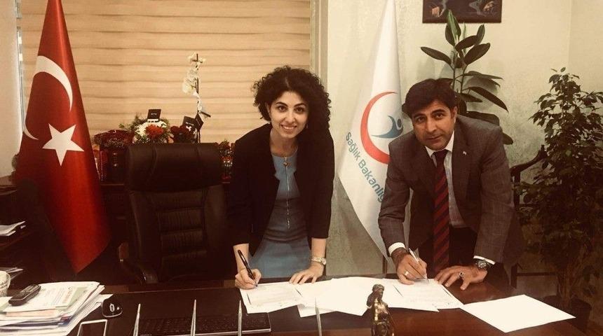 Kızılay&rsquo;dan &lsquo;sevgi Boh&ccedil;ası&rsquo;