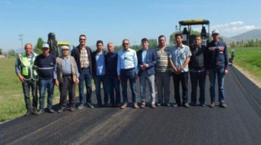 Altıntaş&rsquo;ta K&ouml;y Yolu &Ccedil;alışmaları