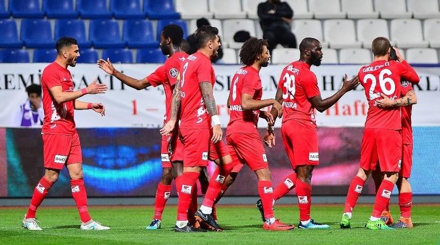 Antalyaspor&rsquo;da Charles Cezası Nedeniyle Başakşehir Ma&ccedil;ında Yok