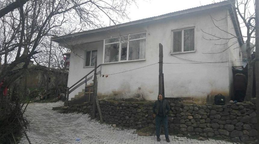 Sosyal Medyada Canlı Yayın Yapan 3 Kişinin Katil Zanlısı Yakalandı