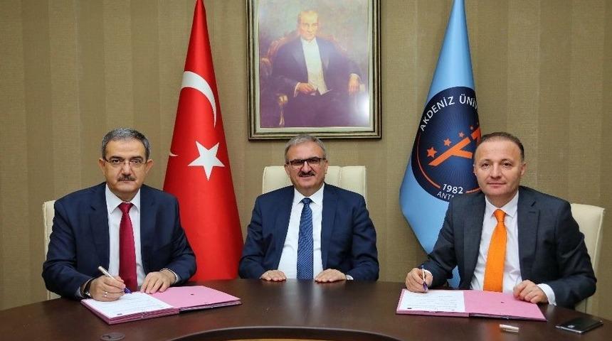 Akdeniz &Uuml;niversitesi&rsquo;nden İşbirliği Protokol&uuml;