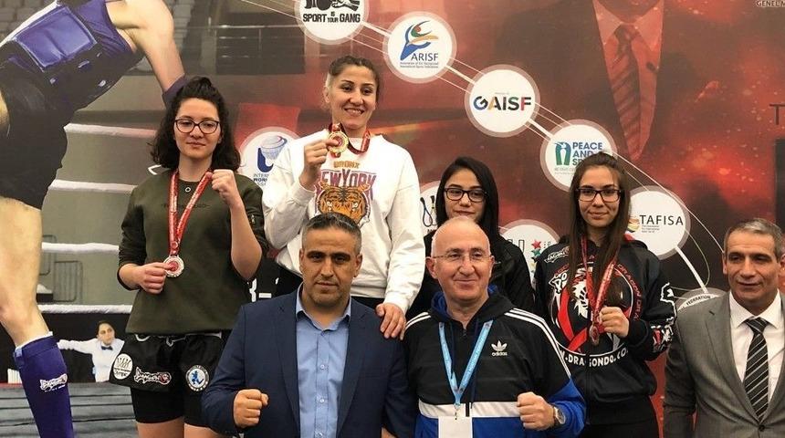 Muay Thai T&uuml;rkiye Şampiyonasında Birinci Oldu