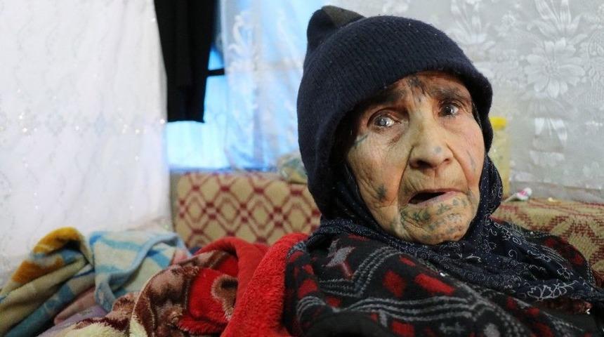 Teröristlerin Yaraladığı Annesini 10 Kilometre Sırtında Taşıdı