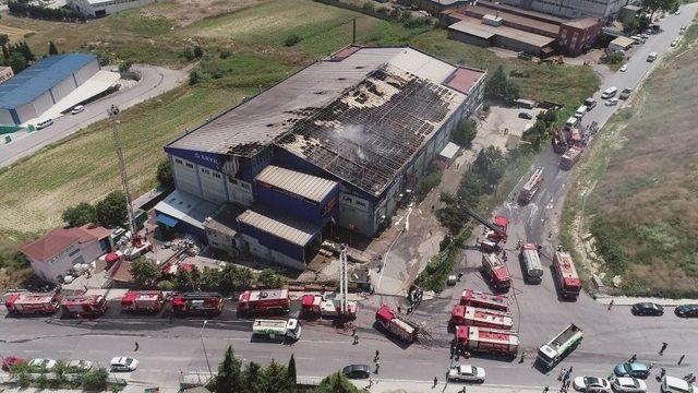 Hadımköy’de Fabrika Yangınında Son Durum Havadan Görüntülendi