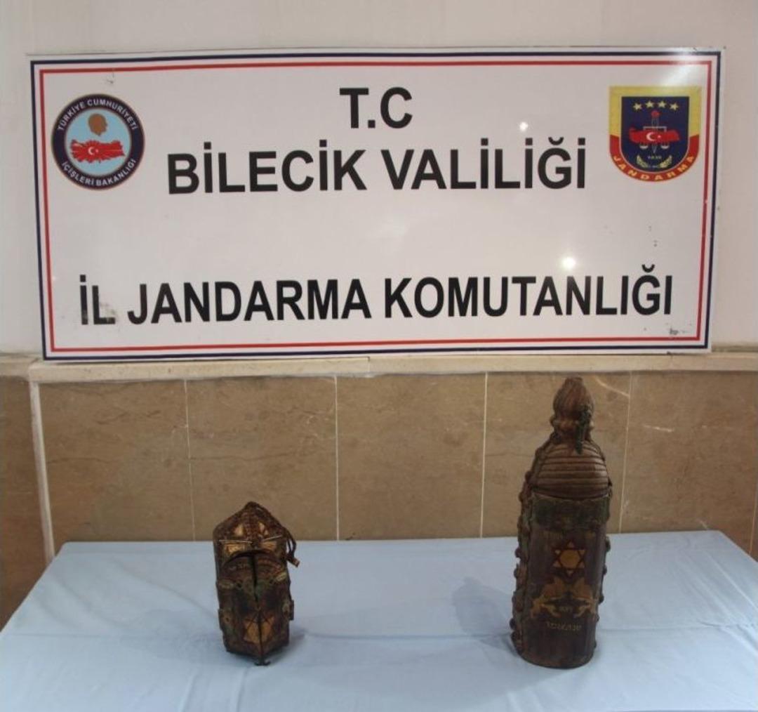 Bilecik&rsquo;de 8 Milyon Lira Değerinde 2 Tevrat Ele Ge&ccedil;irildi