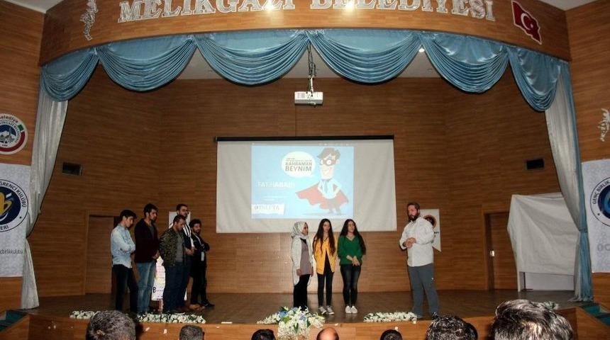 Birlik Vakfı&rsquo;ndan &rsquo;yaşam Boyu Başarı&rsquo; Semineri