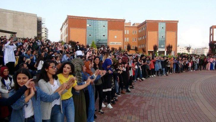 Üniversiteli Öğrenciler Mehmet Yakar İle Coştu G4