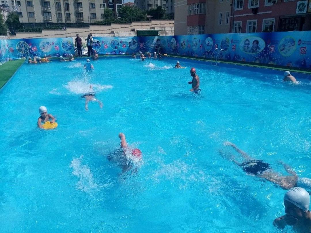 &Uuml;mraniye&rsquo;de Y&uuml;zme Bilmeyen &Ccedil;ocuk Kalmayacak