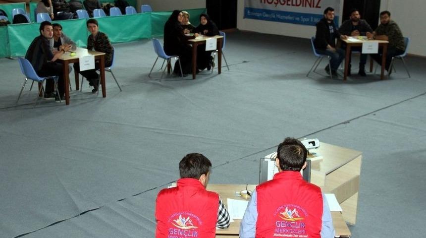 Gen&ccedil;ler Arası Bilgi Yarışması Yapıldı
