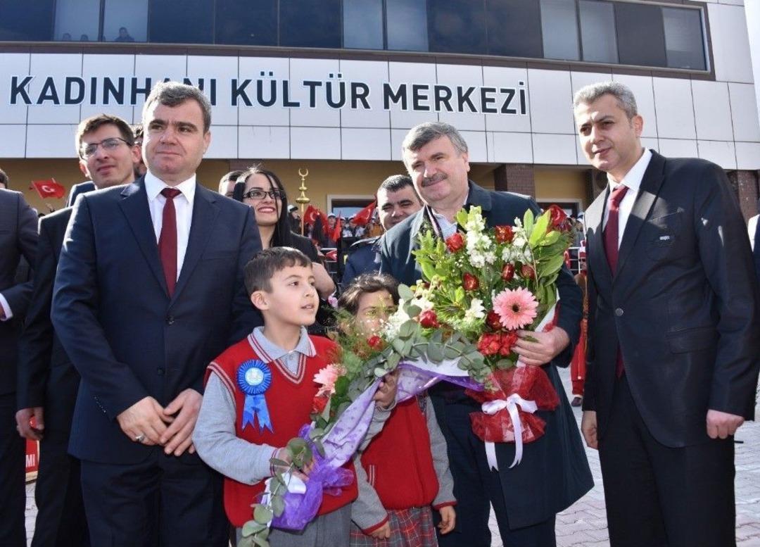 Kadınhanı&rsquo;nda B&uuml;y&uuml;kşehir Yatırımları Tam Hız Devam Ediyor