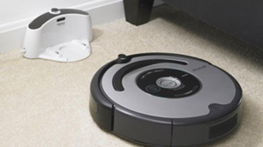 Siz Oturun Evinizi Robotlar S&uuml;p&uuml;rs&uuml;n