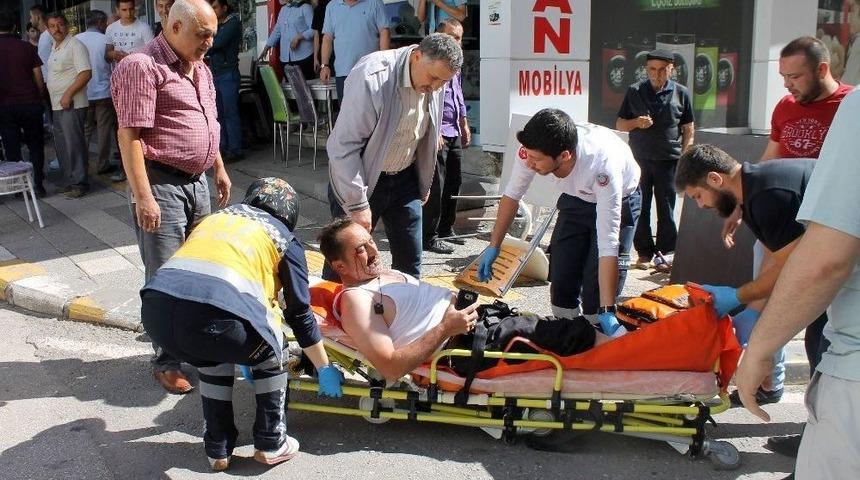 &Ccedil;ankırı&rsquo;da Silahlı Saldırı: 2 Yaralı