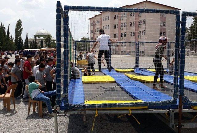 Konged Sınıf Boyayıp Çocukları Eğlendirdi