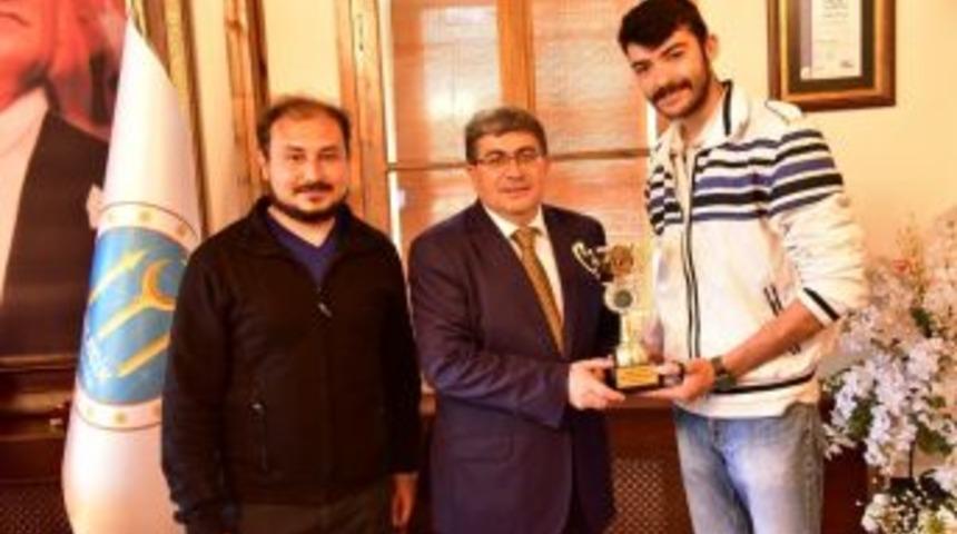 Şeyh Edebali &Uuml;niversitesi&rsquo;nden B&uuml;y&uuml;k Başarı