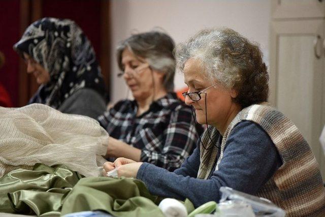 Sosyalleşiyorlar, &Uuml;retiyorlar, Kazanıyorlar 3