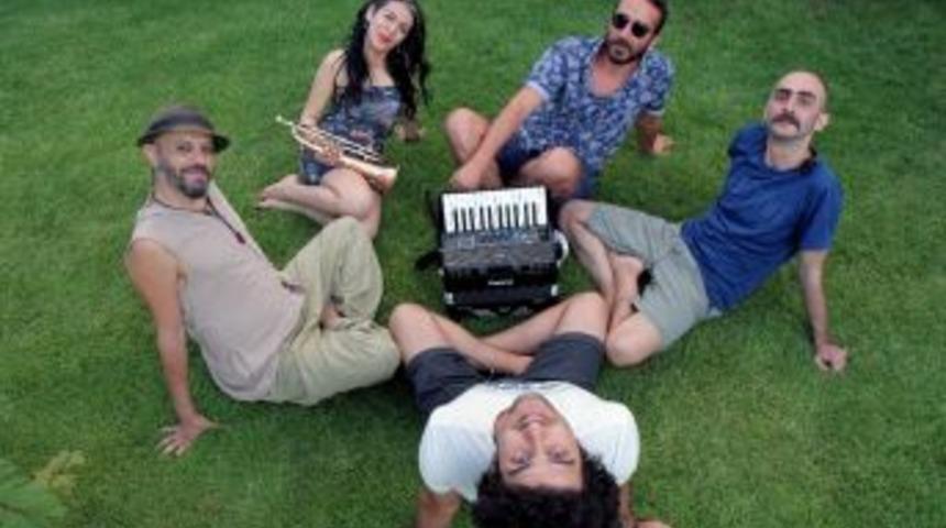 Luxus Antalya&rsquo;da Hayranlarıyla Buluşuyor