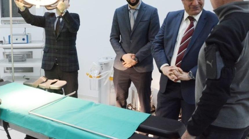 İl Sağlık M&uuml;d&uuml;r&uuml; Taş&ccedil;ı Lapseki Devlet Hastanesini İnceledi