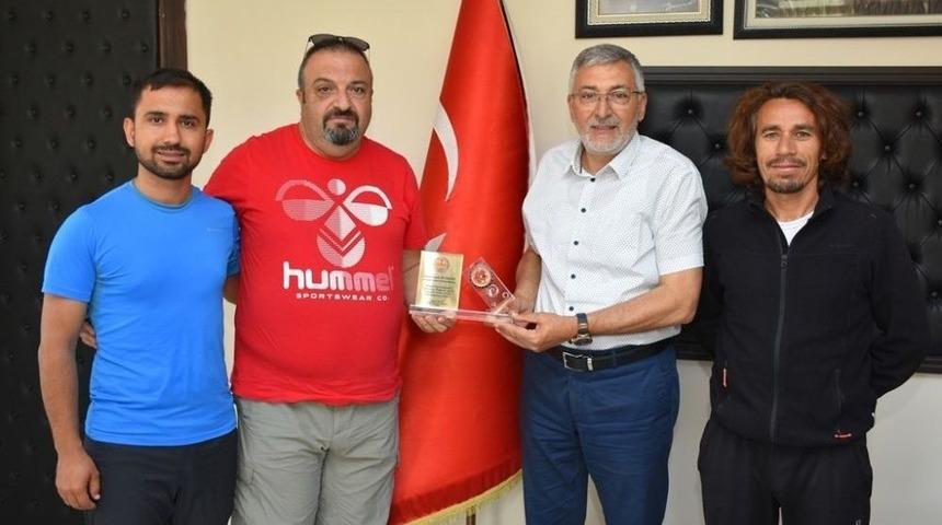 Oryantiring Sporcuları İn&ouml;n&uuml; Belediyesi&rsquo;nin Misafiri Oldu