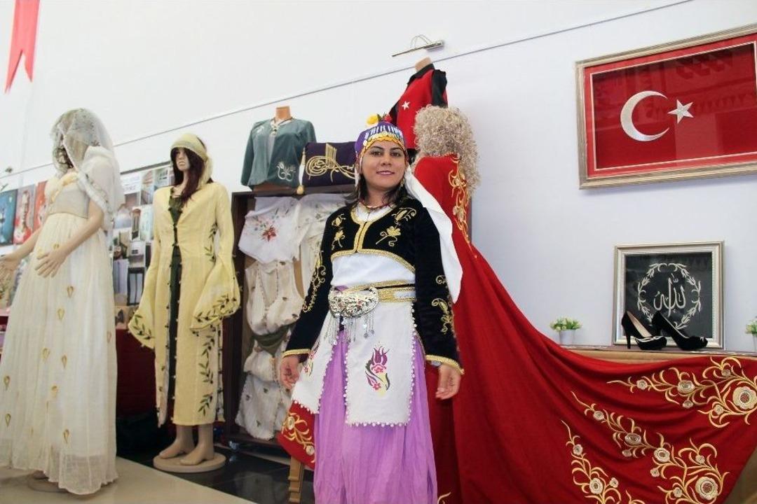 El Emeği, G&ouml;z Nuru Eserler Sergilendi