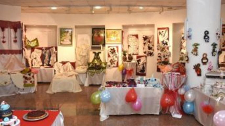 Kursiyerlerin El Emeği D&uuml;zcelilerle Buluşuyor