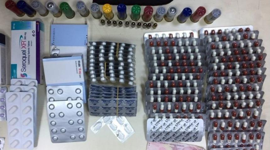 İzmir&rsquo;de Uyuşturucu Madde Ticareti Yapan 40 Ş&uuml;pheli Yakalandı